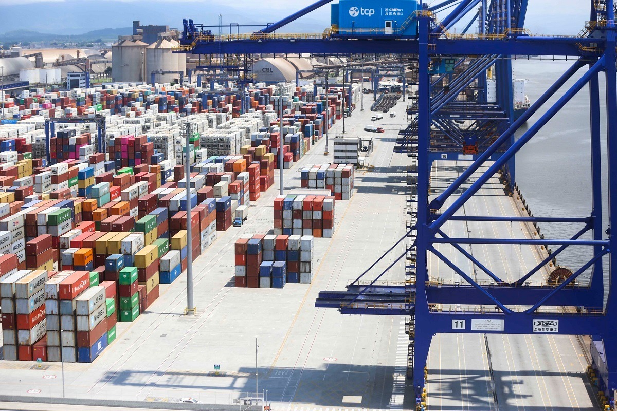 Portos do Paraná registram alta de 5% nas exportações em 2022